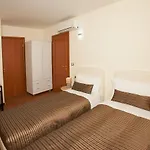 Bed & Breakfast Night&day